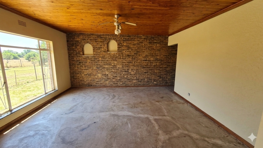 4 Bedroom Property for Sale in Pellissier Free State